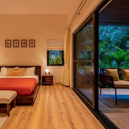 Stayvista At M Villa With Breakfast Included Bangalore Buitenkant foto