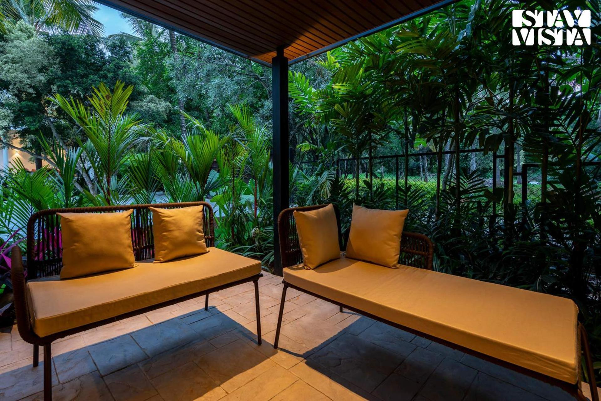 Stayvista At M Villa With Breakfast Included Bangalore Buitenkant foto