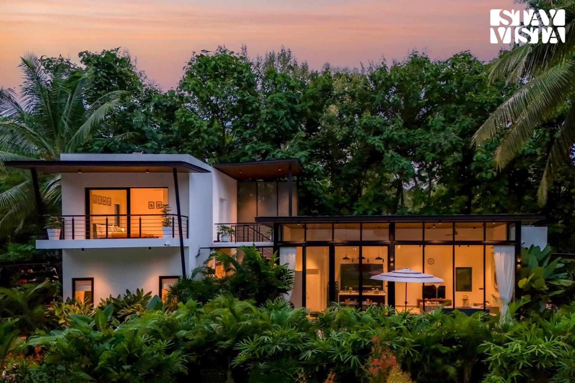 Stayvista At M Villa With Breakfast Included Bangalore Buitenkant foto